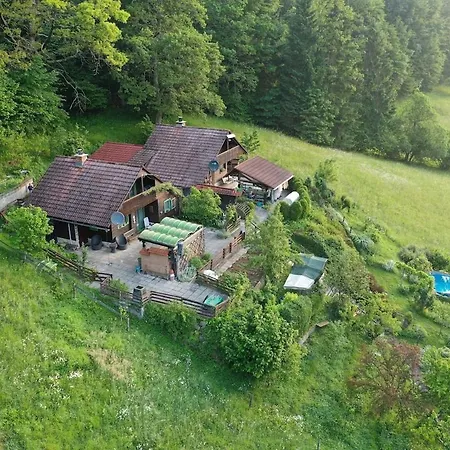 Daire Pocitniska Hisa Eva Velike Lasce